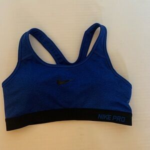 Women’s NIKE DRI FIT Sports Bra Medium